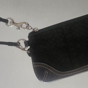Black Wristlet Clutch great cond. 4" x 6.5"(length)